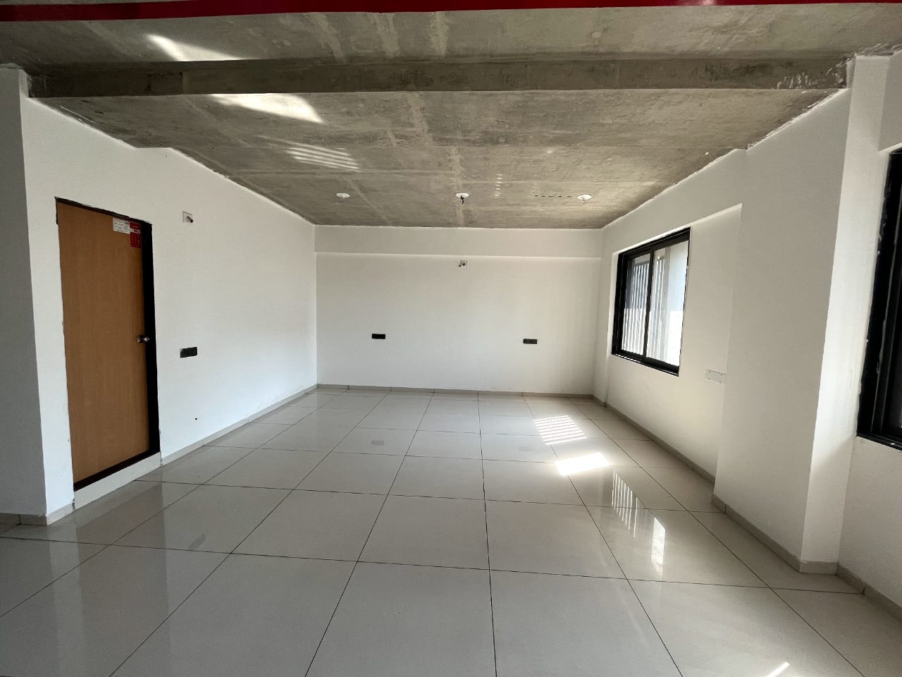 1024 Sq. Ft. Commercial Office for Rent in Sola Ahmedabad - Media 2