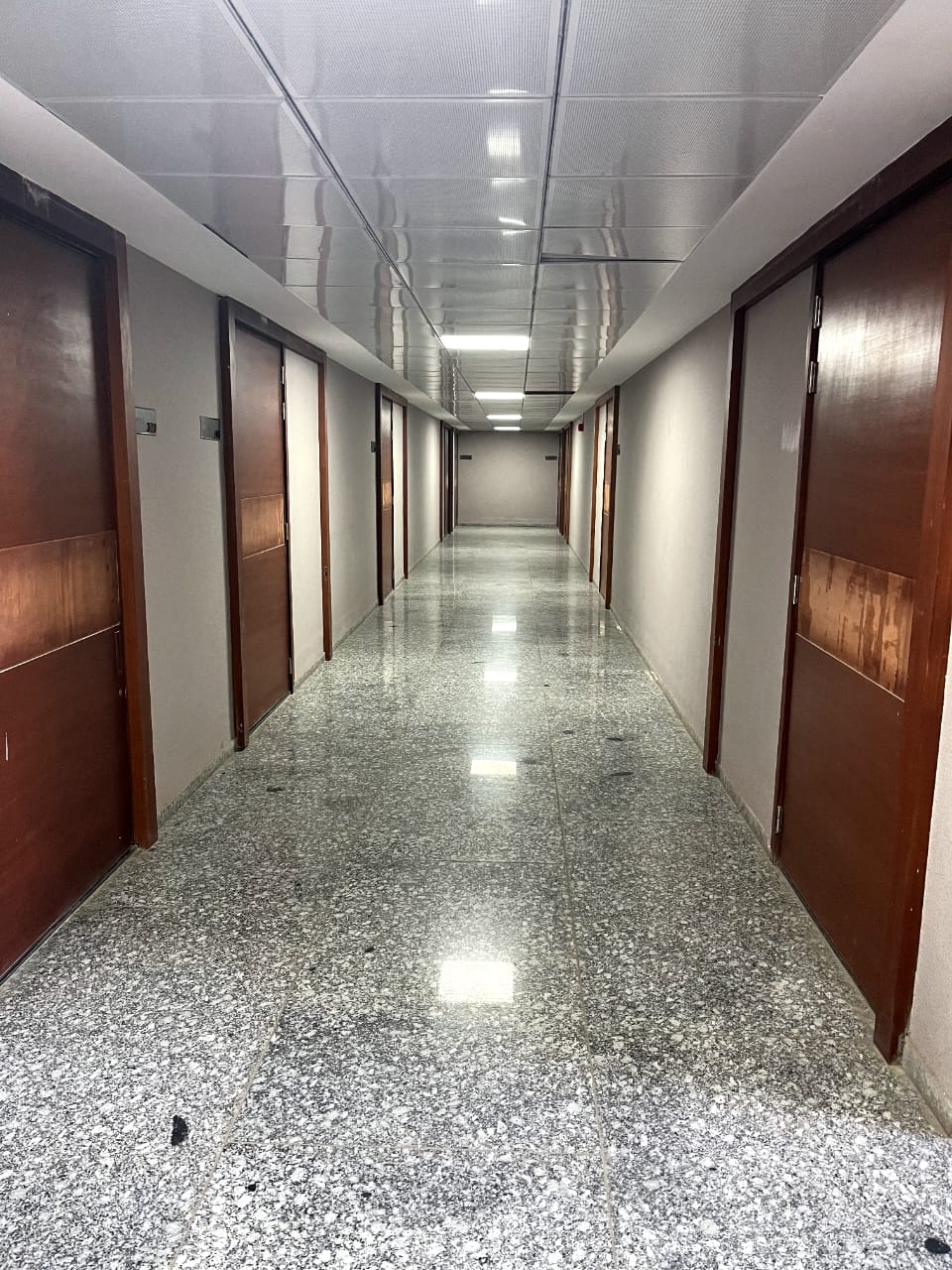 1024 Sq. Ft. Commercial Office for Rent in Sola Ahmedabad - Media 12