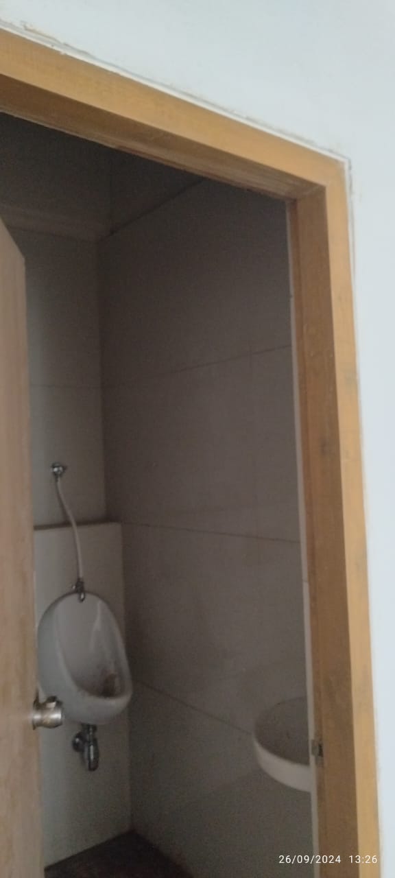 981 Sq. Ft. Commercial Office for Rent in Gota Ahmedabad - Media 5
