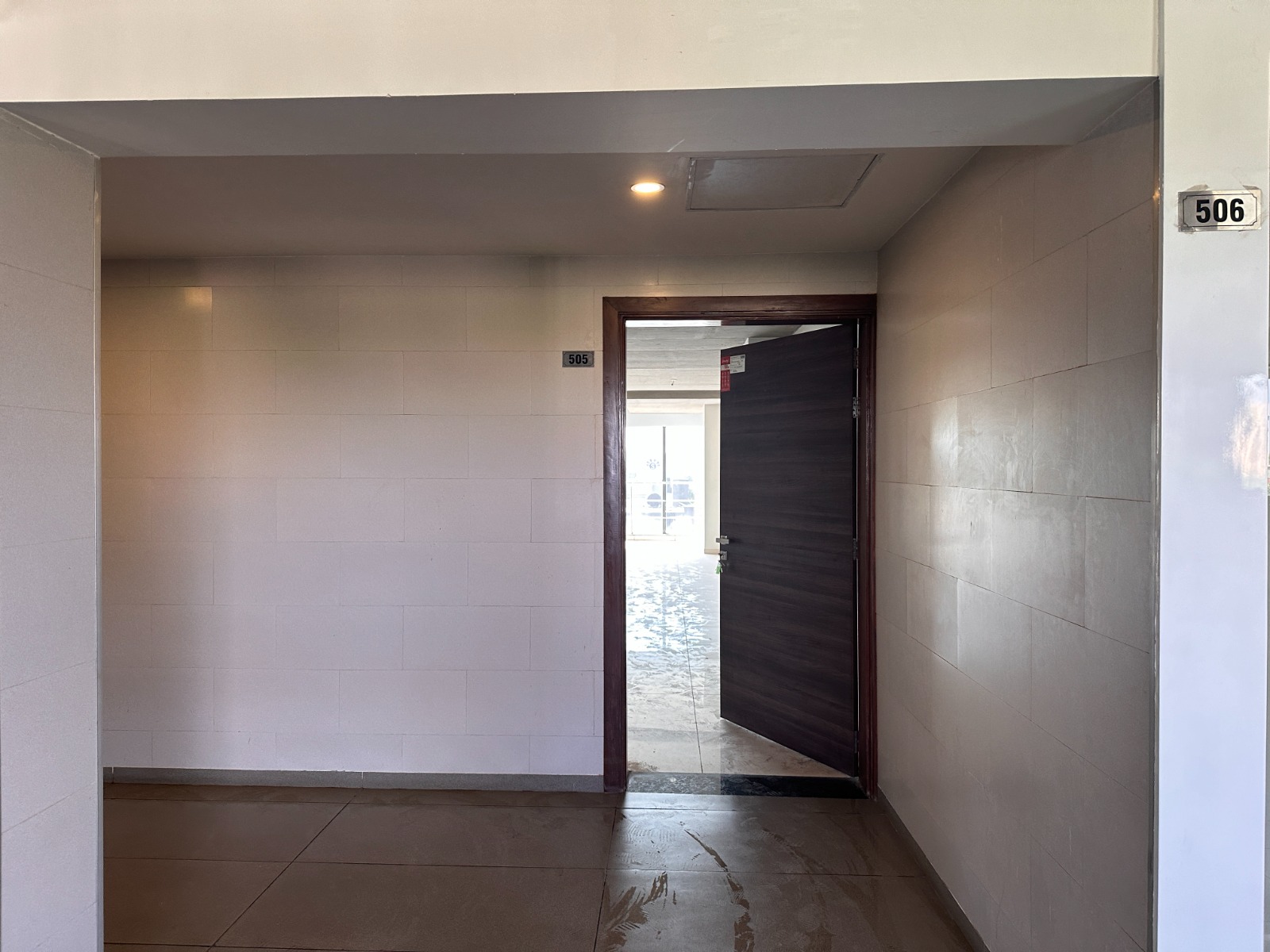 1700 Sq. Ft. Commercial Office for Rent in Ashram Road Ahmedabad