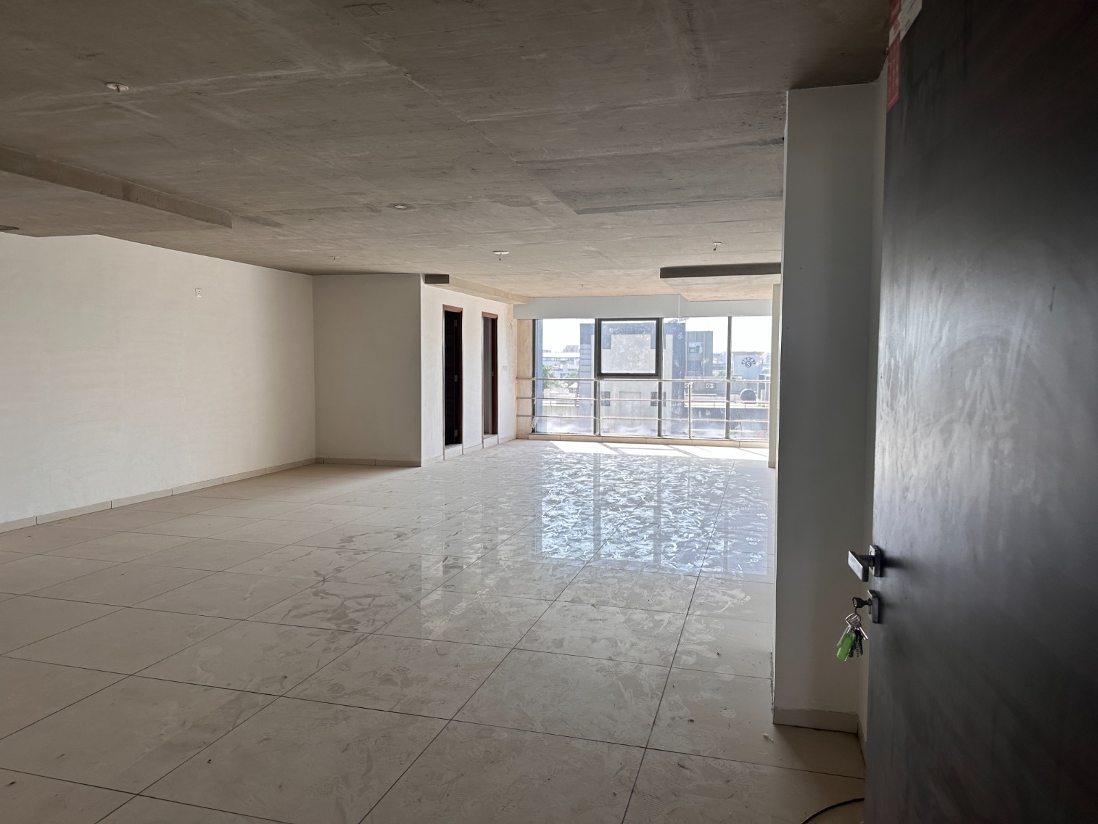 1700 Sq. Ft. Commercial Office for Rent in Ashram Road Ahmedabad - Media 5