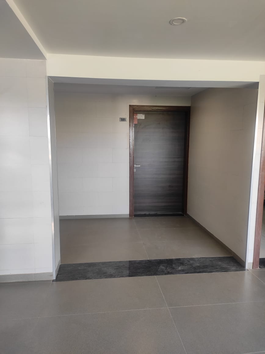 1700 Sq. Ft. Commercial Office for Rent in Ashram Road Ahmedabad - Media 6