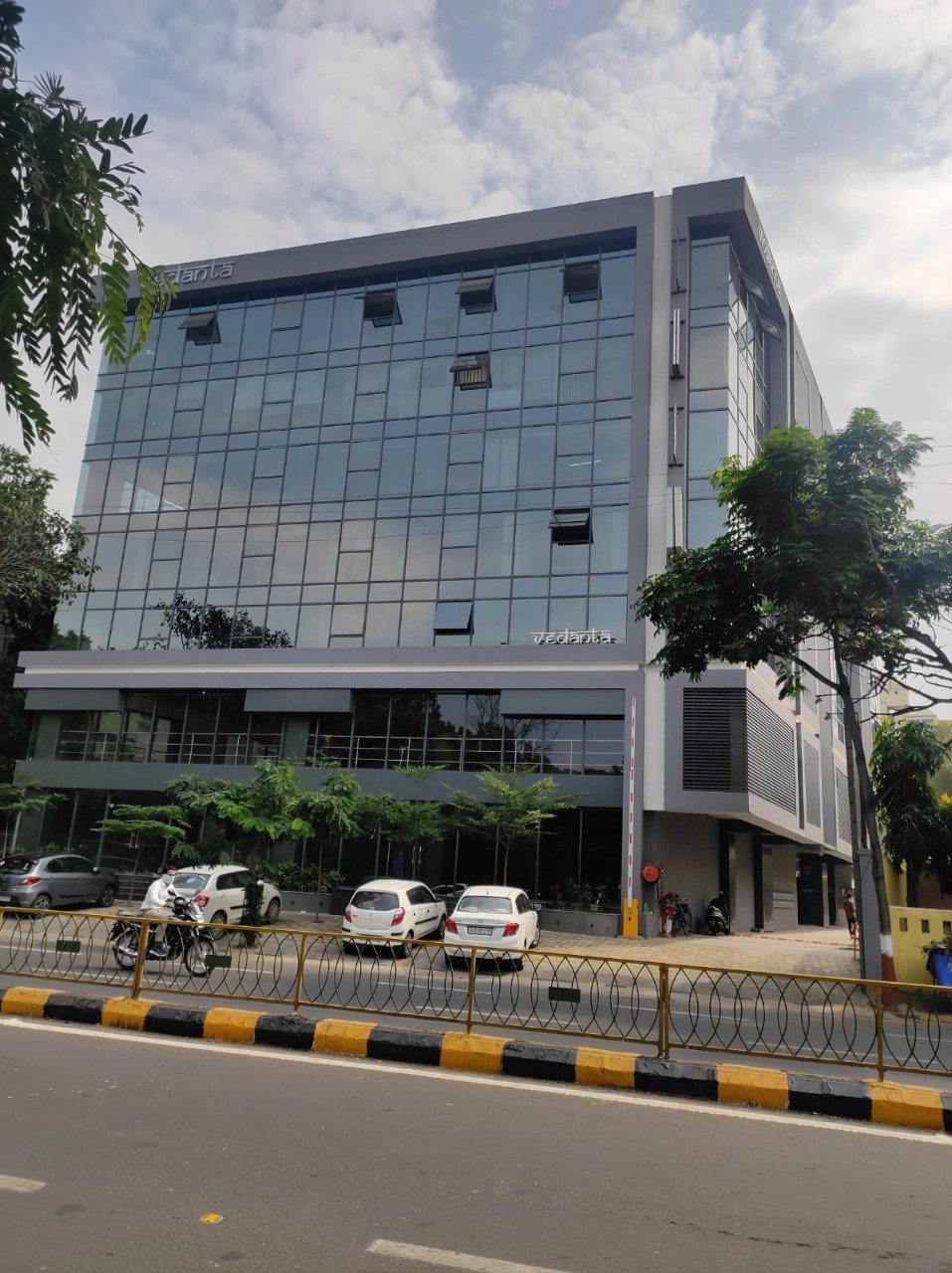 1700 Sq. Ft. Commercial Office for Rent in Ashram Road Ahmedabad - Media 7