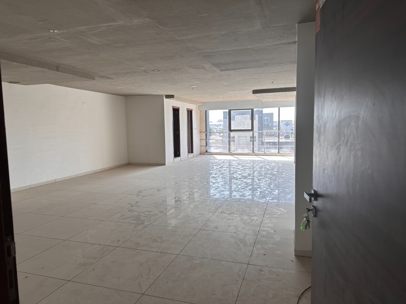 1700 Sq. Ft. Commercial Office for Rent in Ashram Road Ahmedabad - Media 2