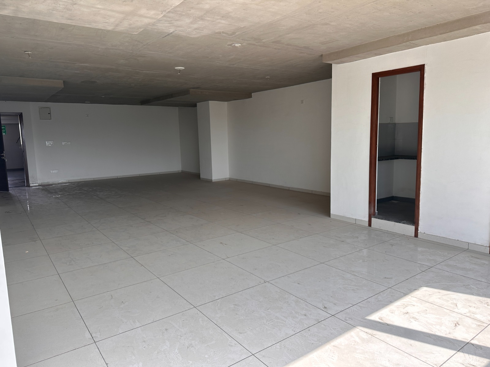 1700 Sq. Ft. Commercial Office for Rent in Ashram Road Ahmedabad - Media 3