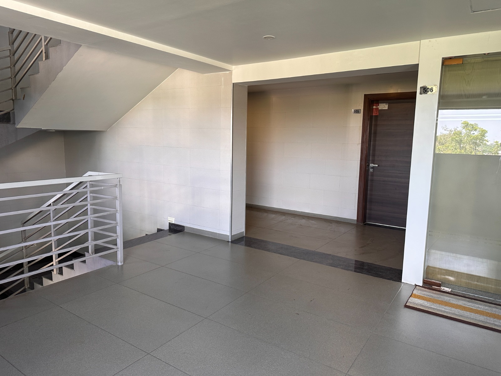 1700 Sq. Ft. Commercial Office for Rent in Ashram Road Ahmedabad - Media 9