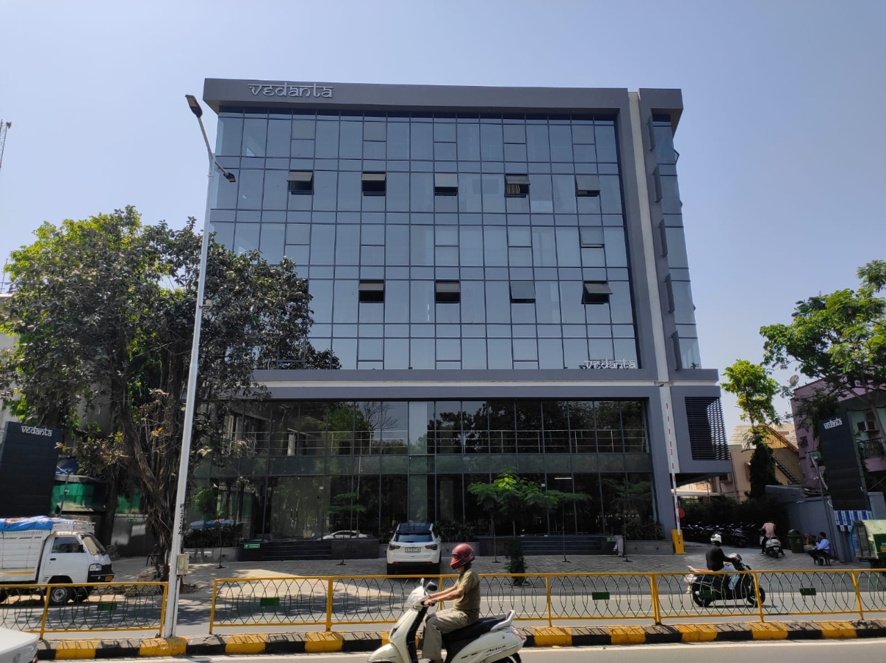 1700 Sq. Ft. Commercial Office for Rent in Ashram Road Ahmedabad - Media 11