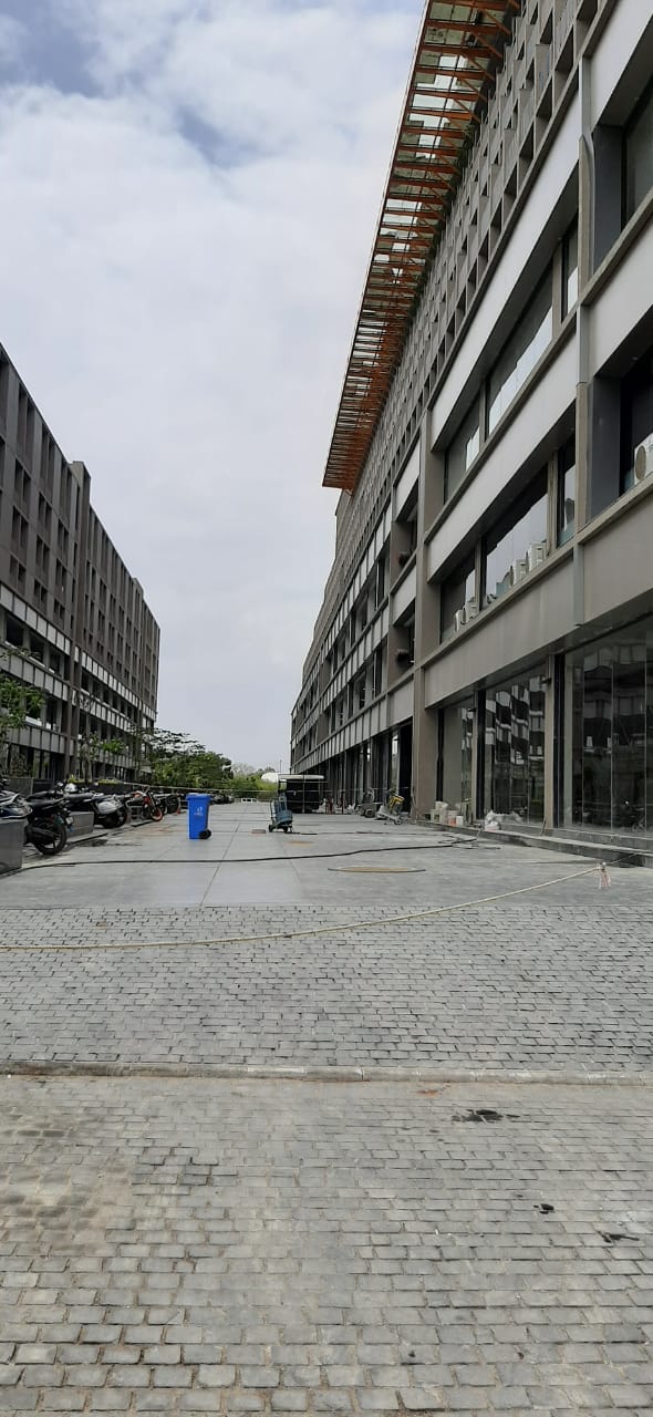 873 Sq. Ft. Commercial Office for Rent in Gota Ahmedabad - Media 18