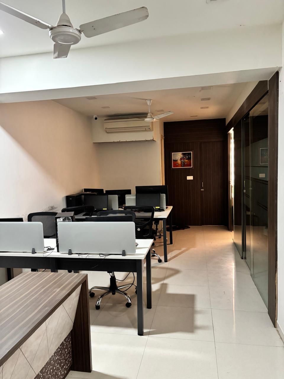 1035 Sq. Ft. Commercial Office for Rent in Science City Ahmedabad - Media 5
