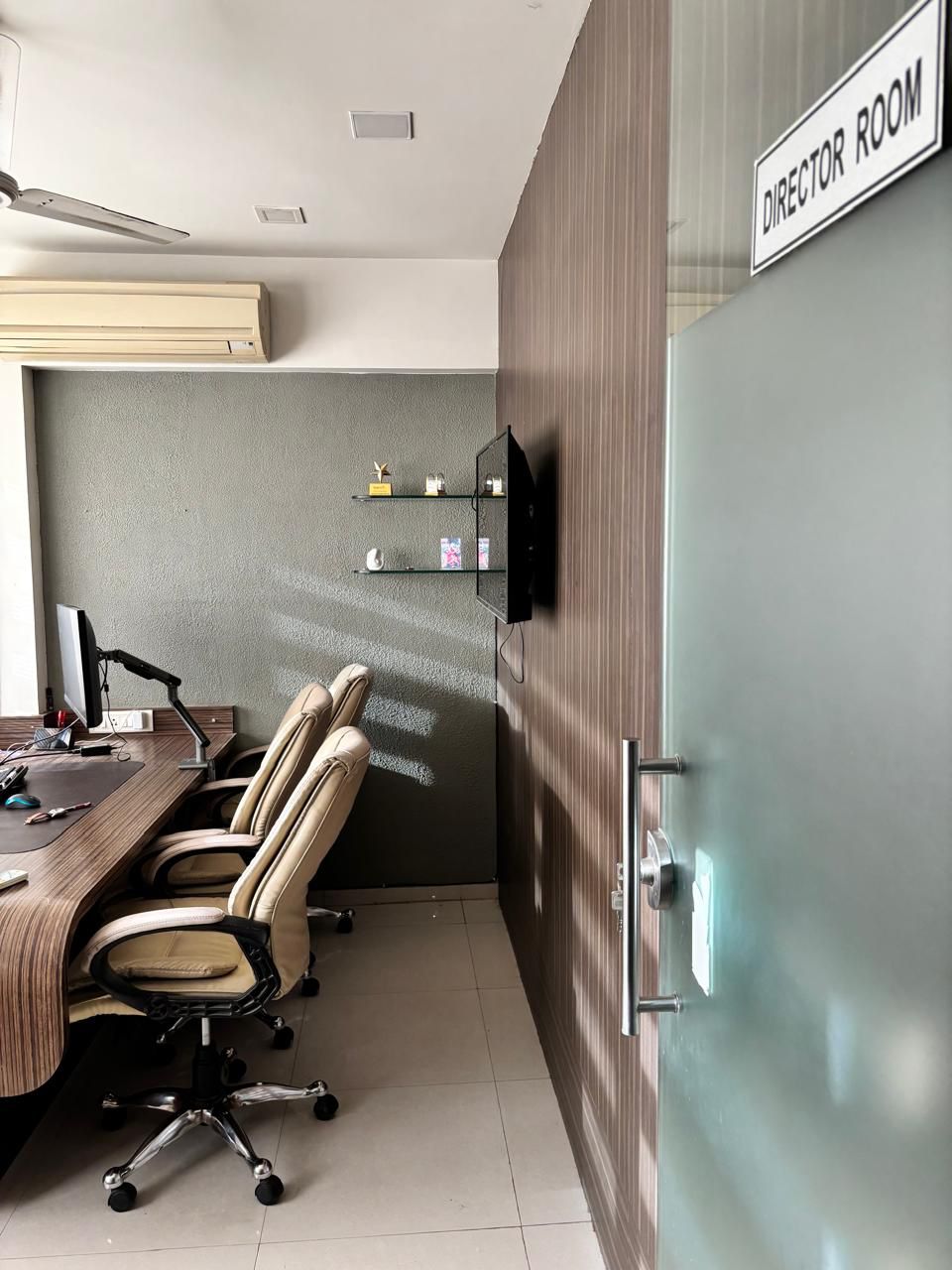 1035 Sq. Ft. Commercial Office for Rent in Science City Ahmedabad - Media 10