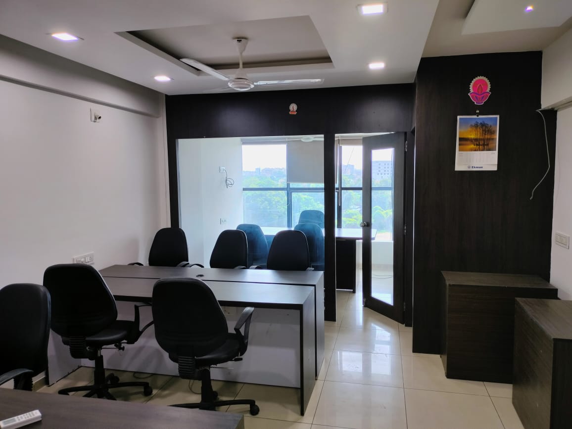 682 Sq. Ft. Commercial Office for Rent in Thaltej Ahmedabad - Media 5