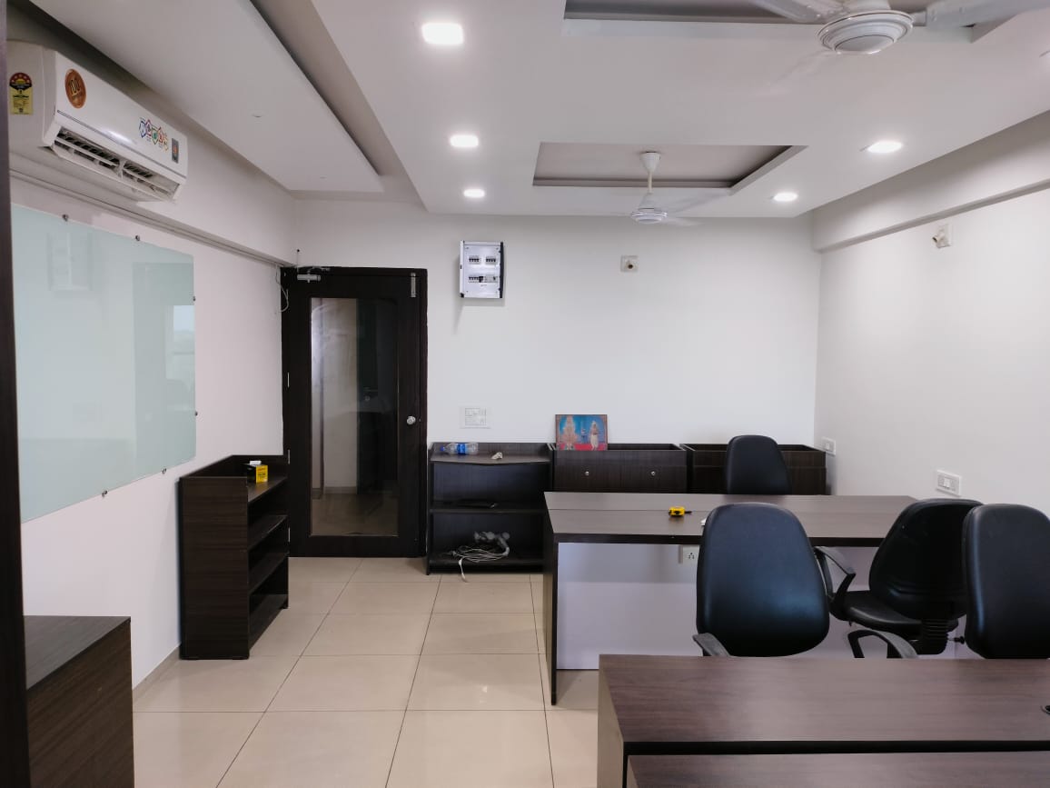 682 Sq. Ft. Commercial Office for Rent in Thaltej Ahmedabad - Media 7