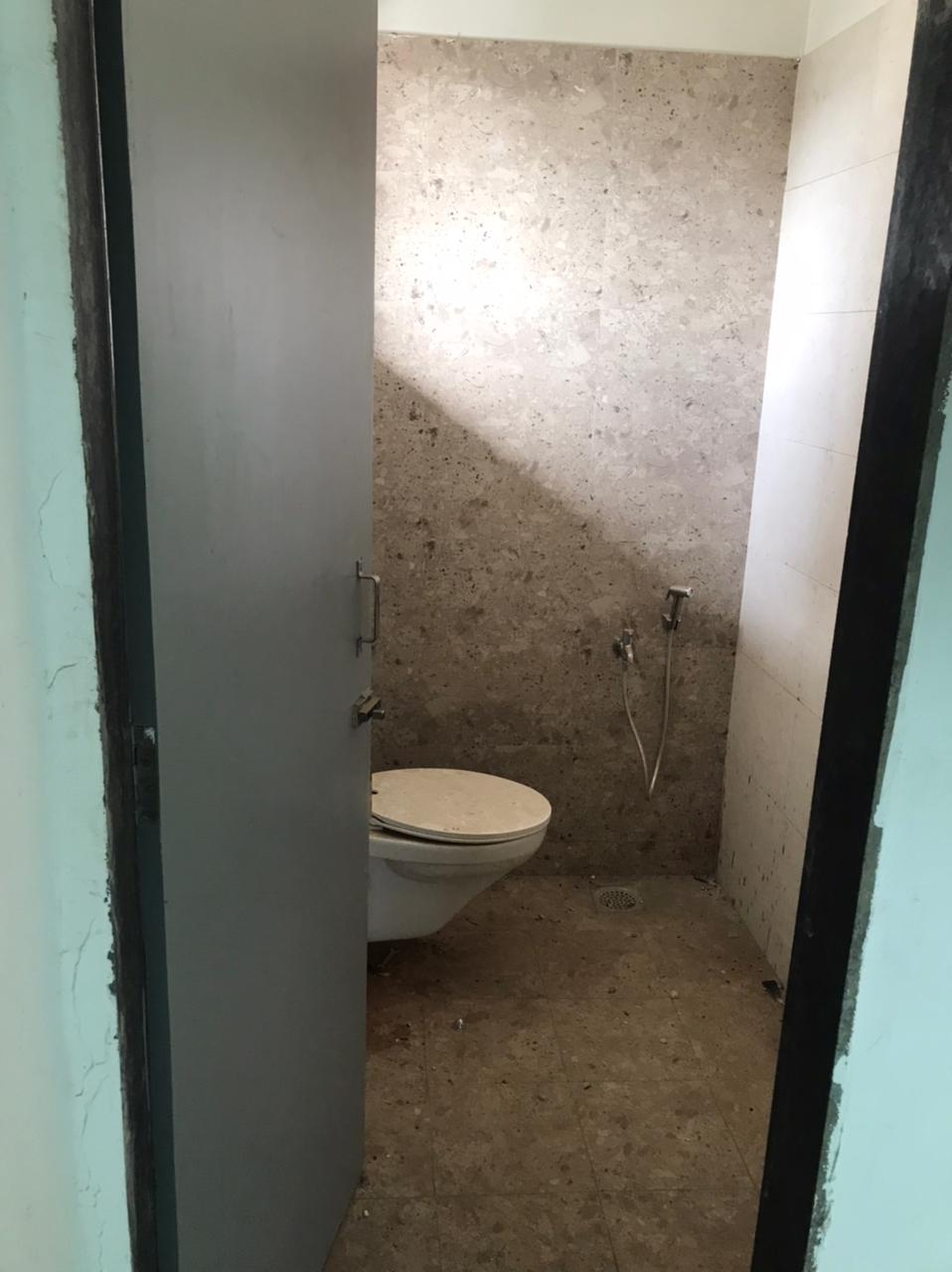 759 Sq. Ft. Commercial Office for Rent in Prahladnagar Ahmedabad - Media 4