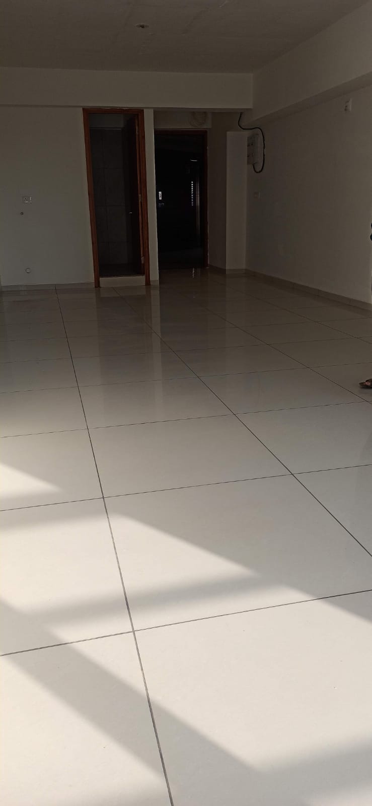 905 Sq. Ft. Commercial Office for Rent in Gota Ahmedabad - Media 15
