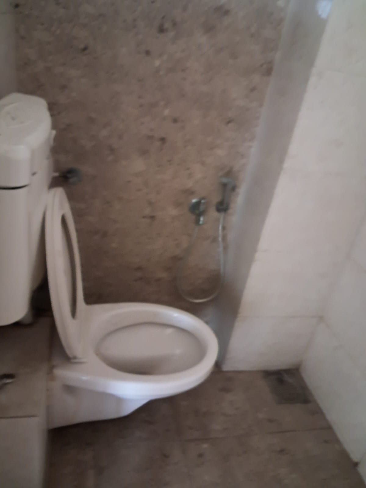 807 Sq. Ft. Commercial Office for Rent in Prahladnagar Ahmedabad