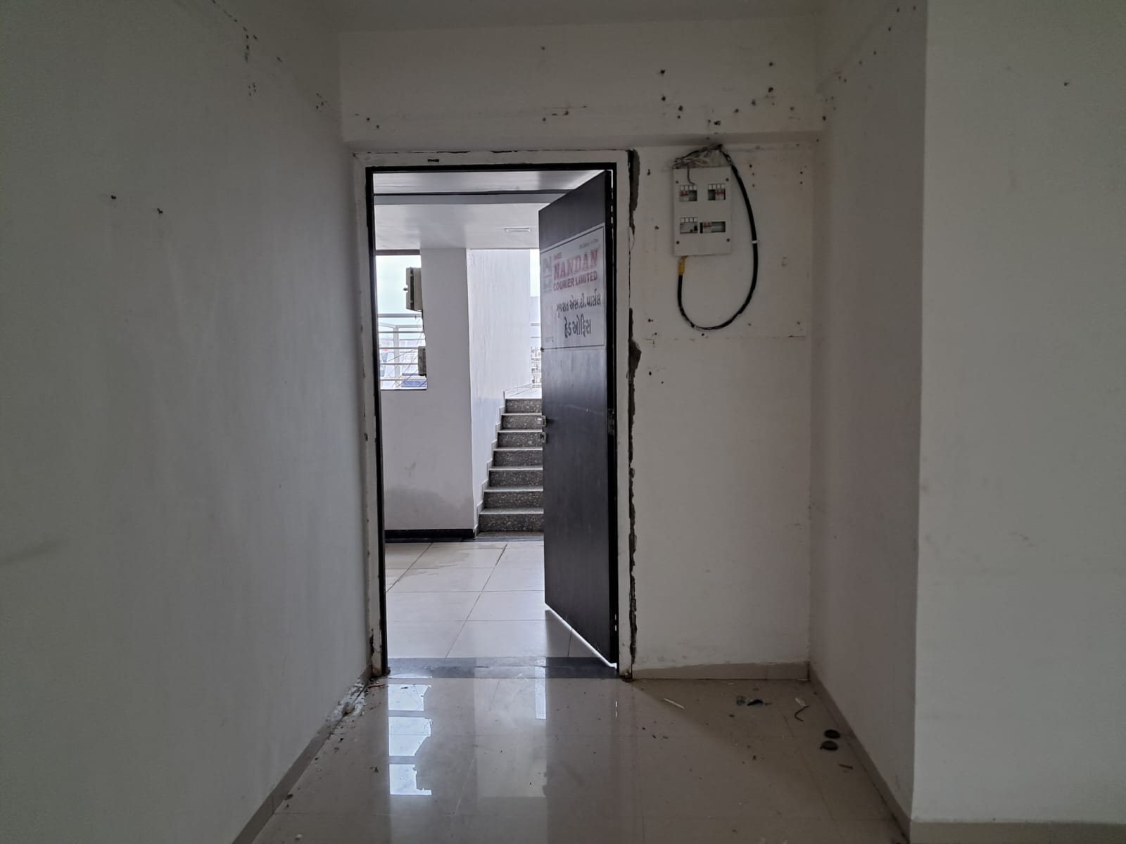 807 Sq. Ft. Commercial Office for Rent in Prahladnagar Ahmedabad - Media 4