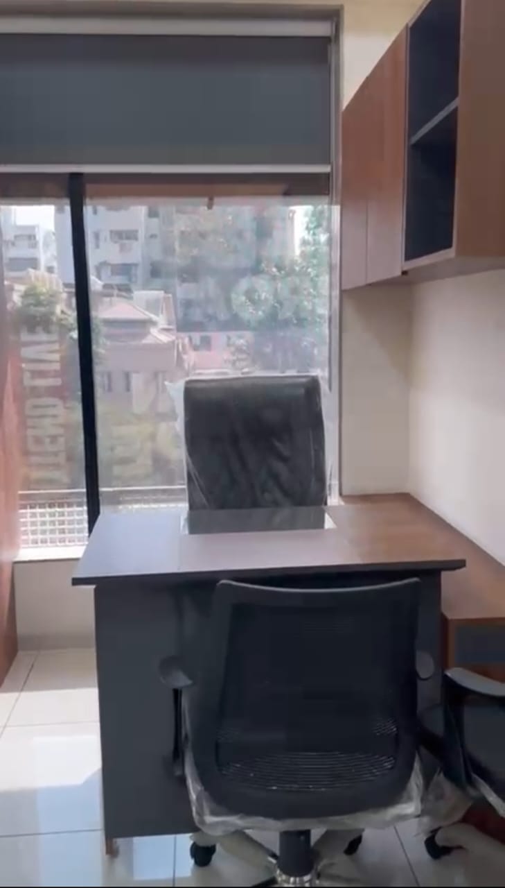 Office 720 Sq. Ft. Commercial Office for Rent in Ashram Road Ahmedabad