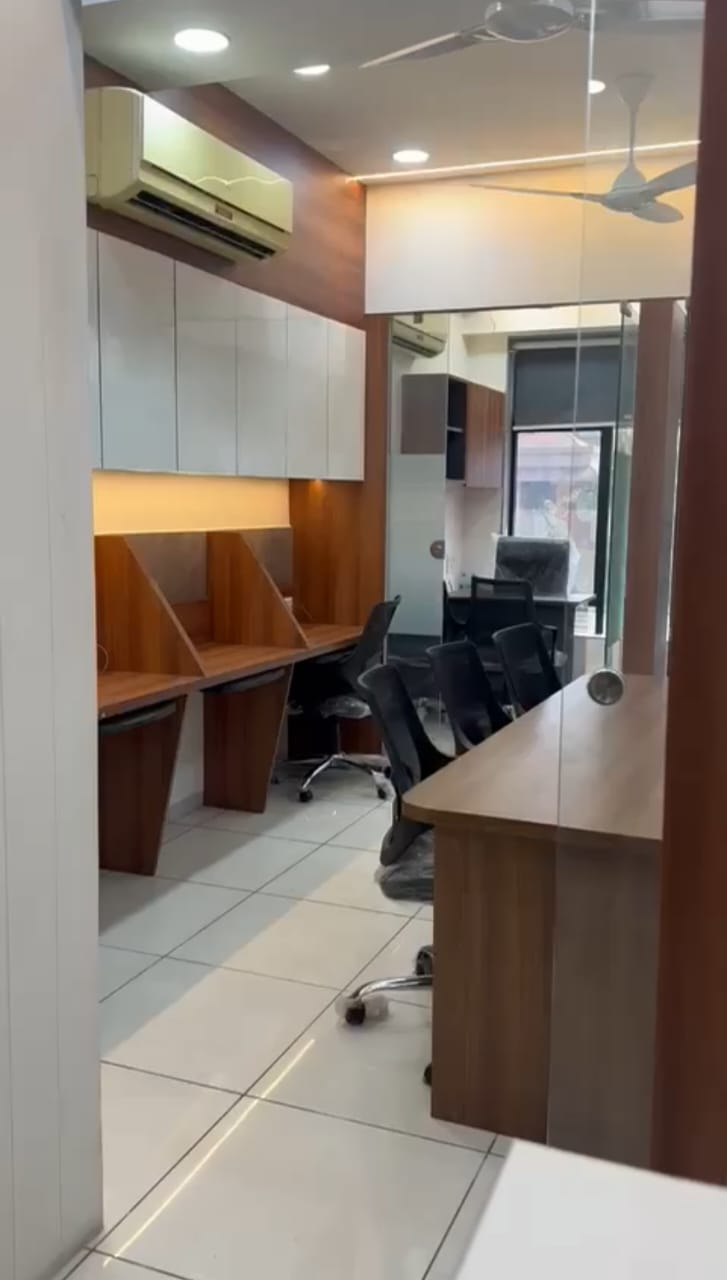 Office 720 Sq. Ft. Commercial Office for Rent in Ashram Road Ahmedabad - Media 3