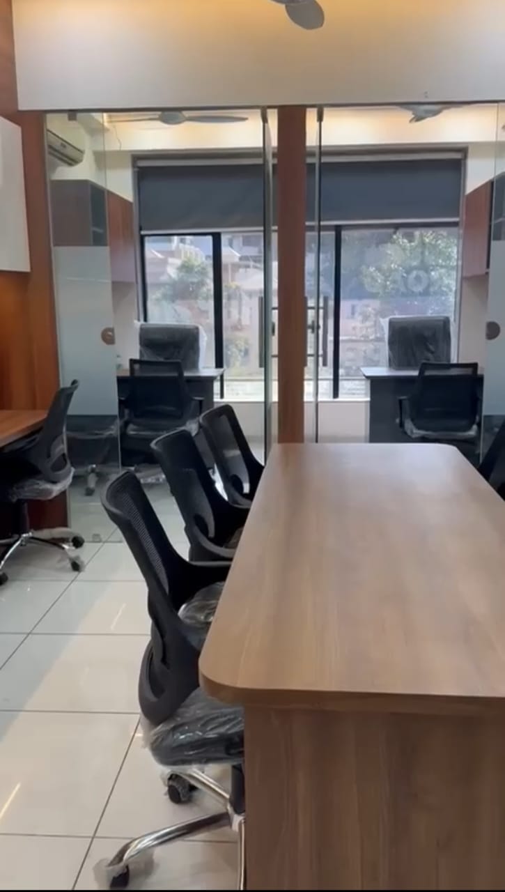 Office 720 Sq. Ft. Commercial Office for Rent in Ashram Road Ahmedabad - Media 5