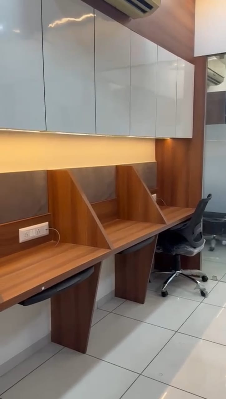 Office 720 Sq. Ft. Commercial Office for Rent in Ashram Road Ahmedabad - Media 4