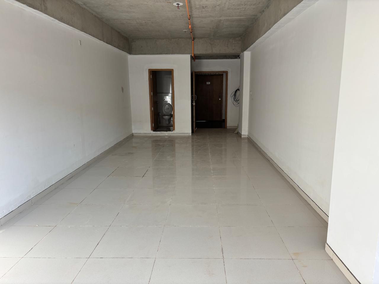 933 Sq. Ft. Commercial Office for Rent in Gota Ahmedabad - Media 3