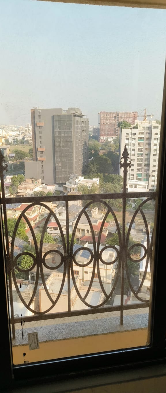 511 Sq. Ft. Commercial Office for Rent in Satellite Ahmedabad - Media 12