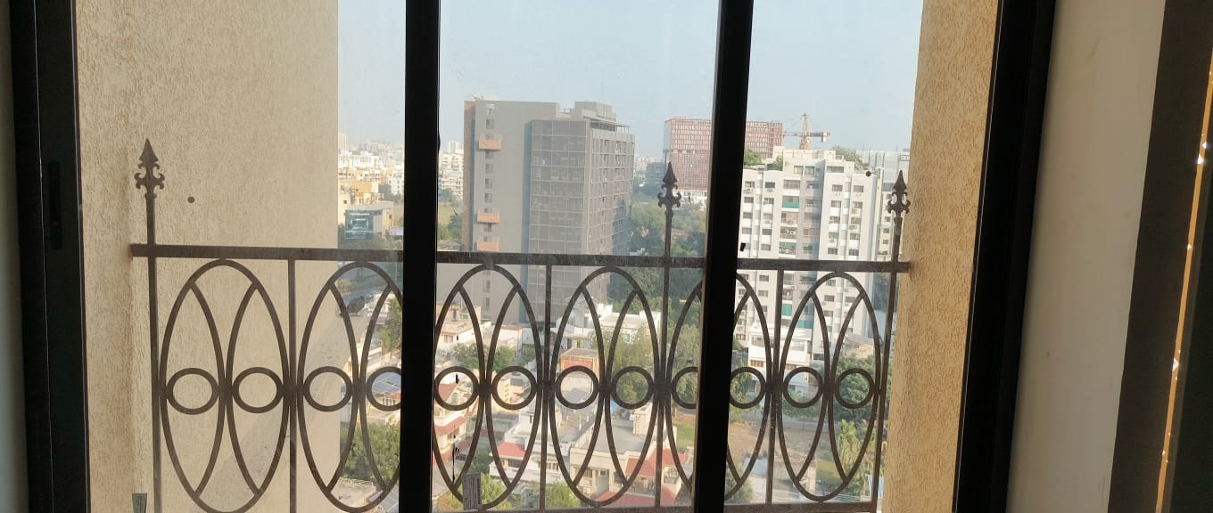 511 Sq. Ft. Commercial Office for Rent in Satellite Ahmedabad - Media 9