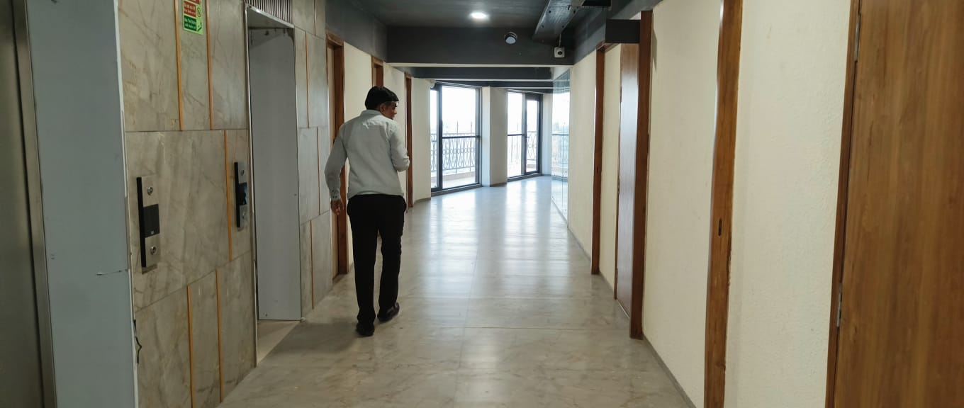 511 Sq. Ft. Commercial Office for Rent in Satellite Ahmedabad - Media 2