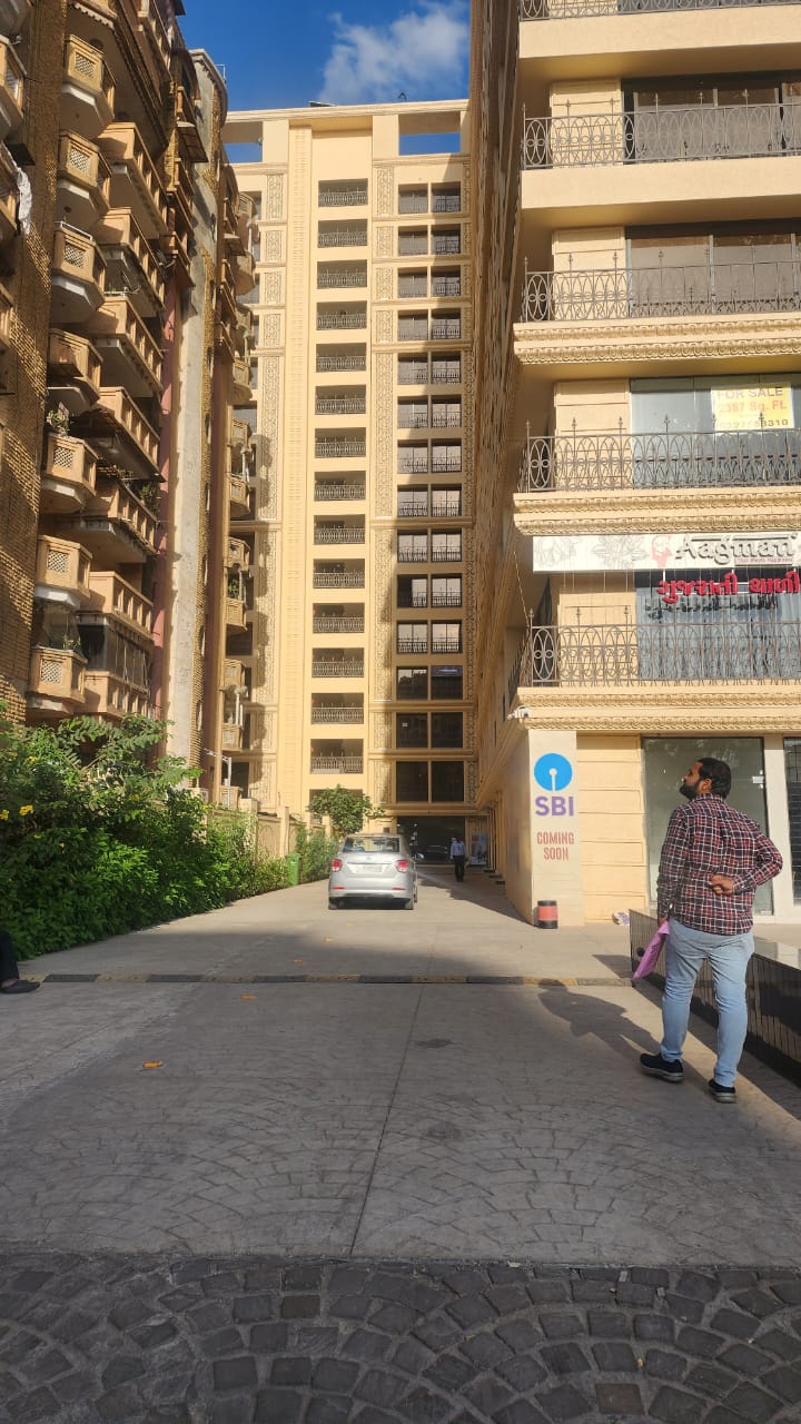 426 Sq. Ft. Commercial Office for Rent in Satellite Ahmedabad - Media 3