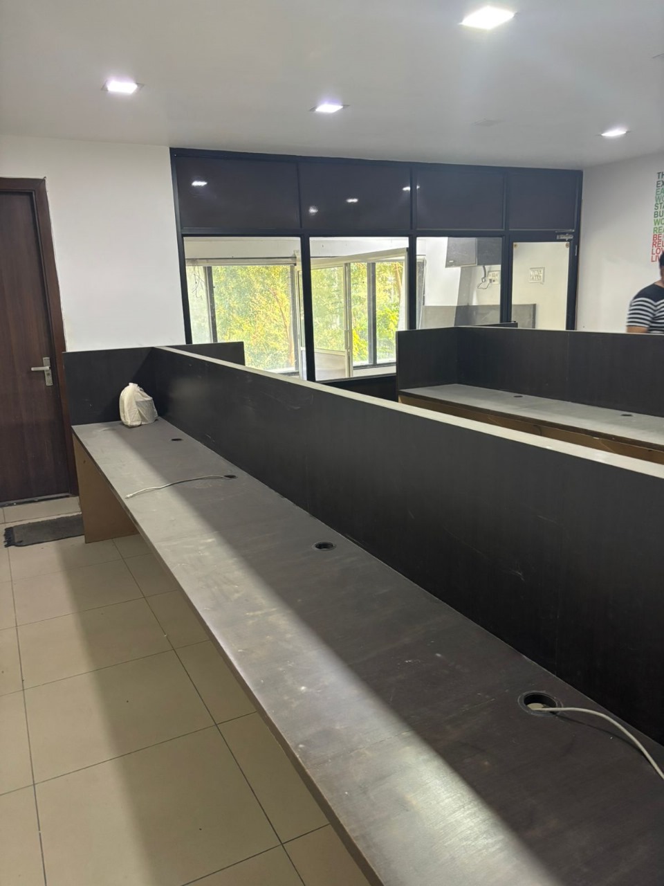 847 Sq. Ft. Commercial Office for Rent in Vastrapur Ahmedabad - Media 5
