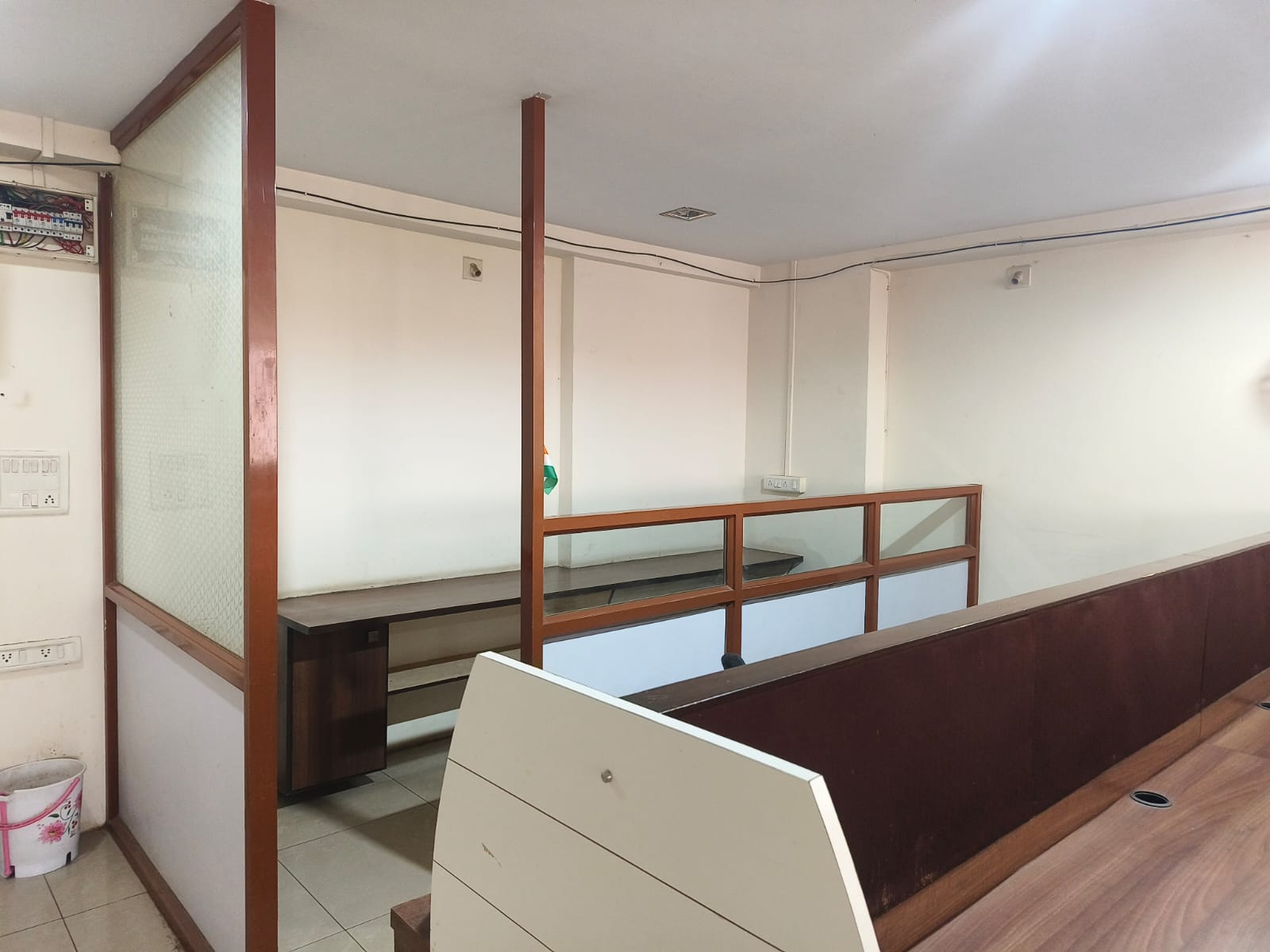 885 Sq. Ft. Commercial Office for Rent in Thaltej Ahmedabad - Media 4
