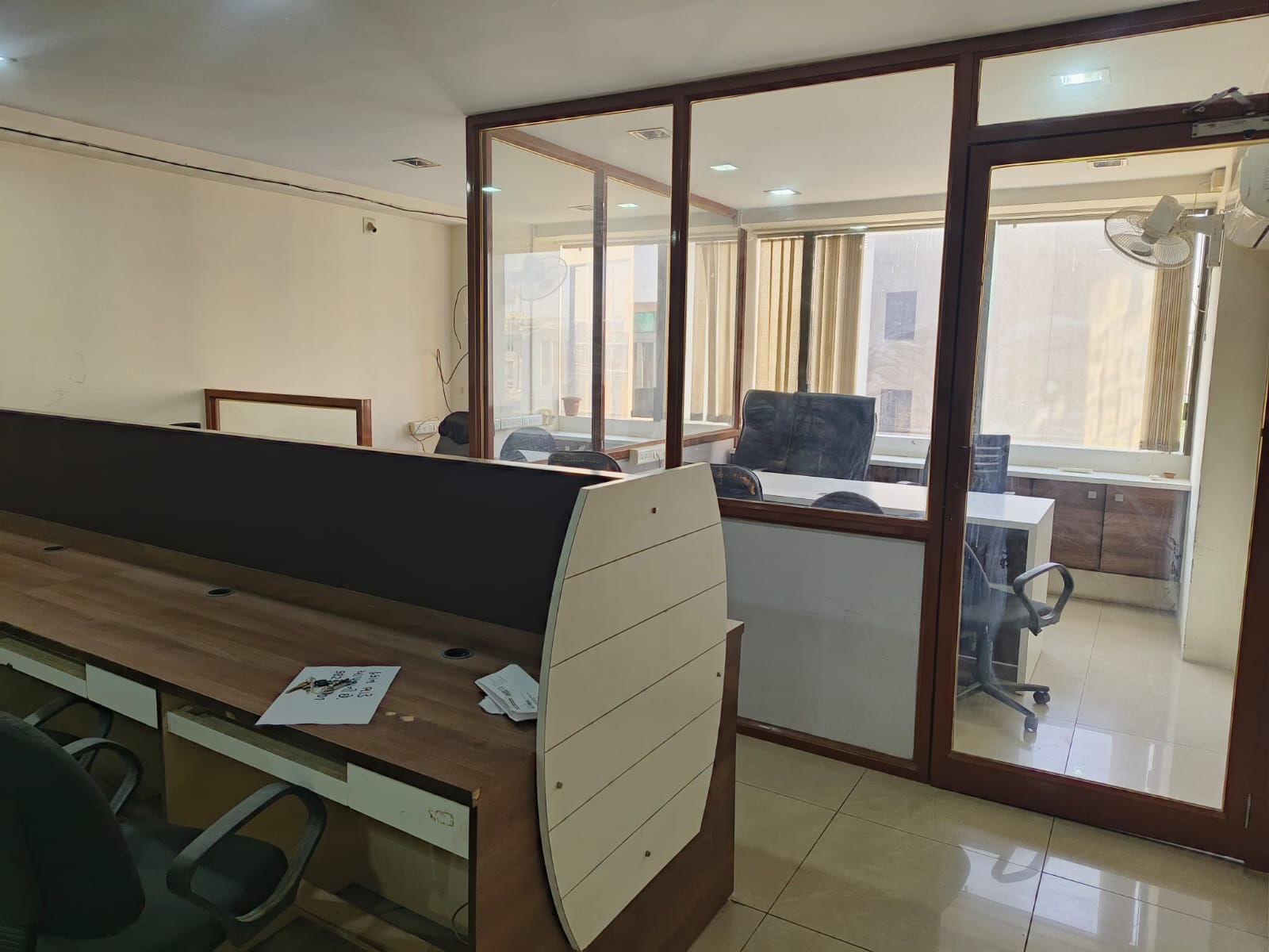 885 Sq. Ft. Commercial Office for Rent in Thaltej Ahmedabad - Media 5