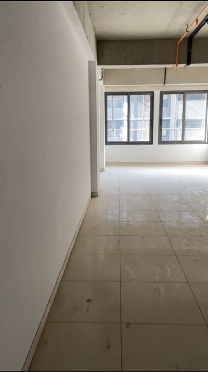 981 Sq. Ft. Commercial Office for Rent in Gota Ahmedabad