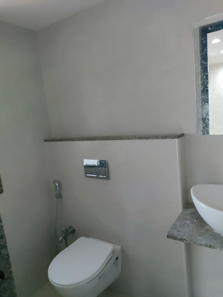 661 Sq. Ft. Commercial Office for Rent in Nehrunagar Ahmedabad - Media 2