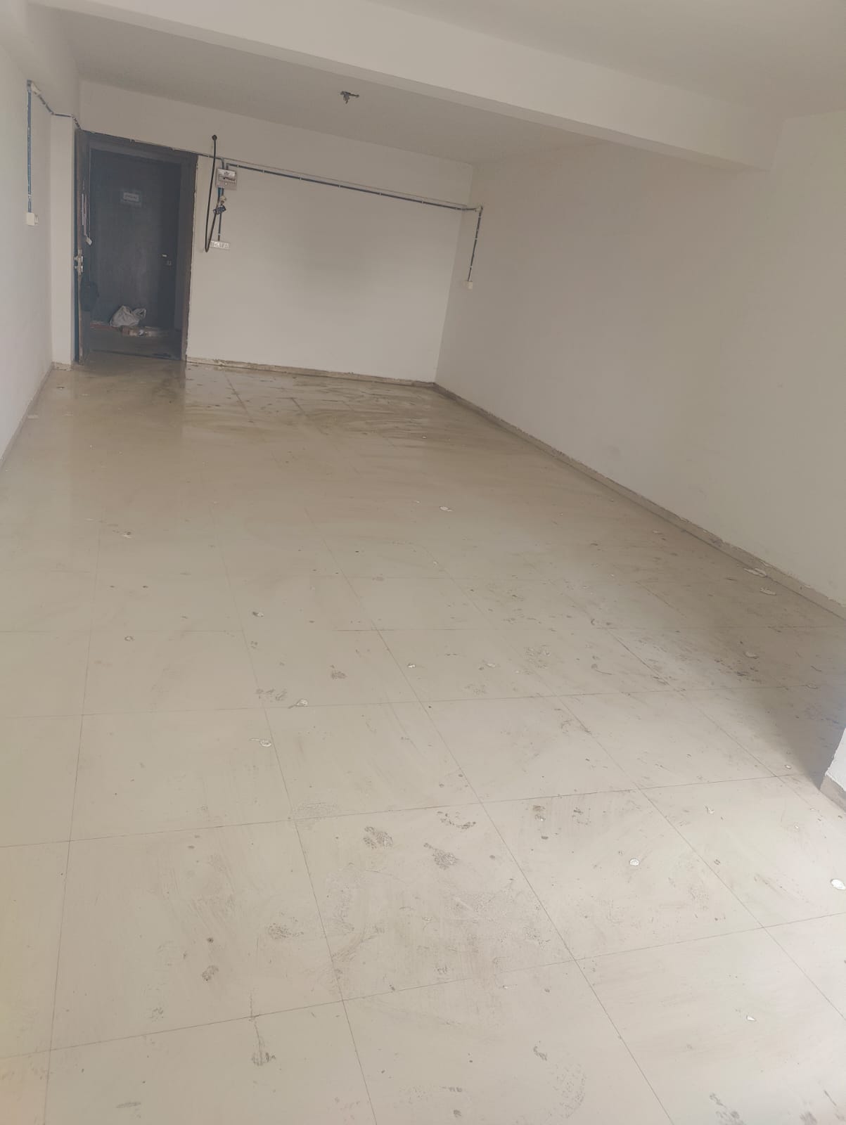 918 Sq. Ft. Commercial Office for Rent in Prahladnagar Ahmedabad - Media 2