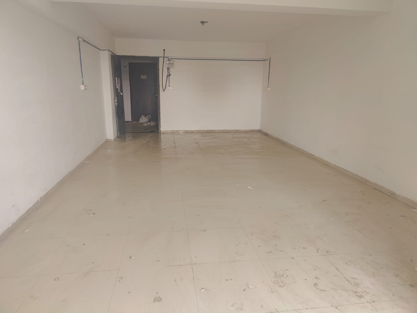 918 Sq. Ft. Commercial Office for Rent in Prahladnagar Ahmedabad - Media 3