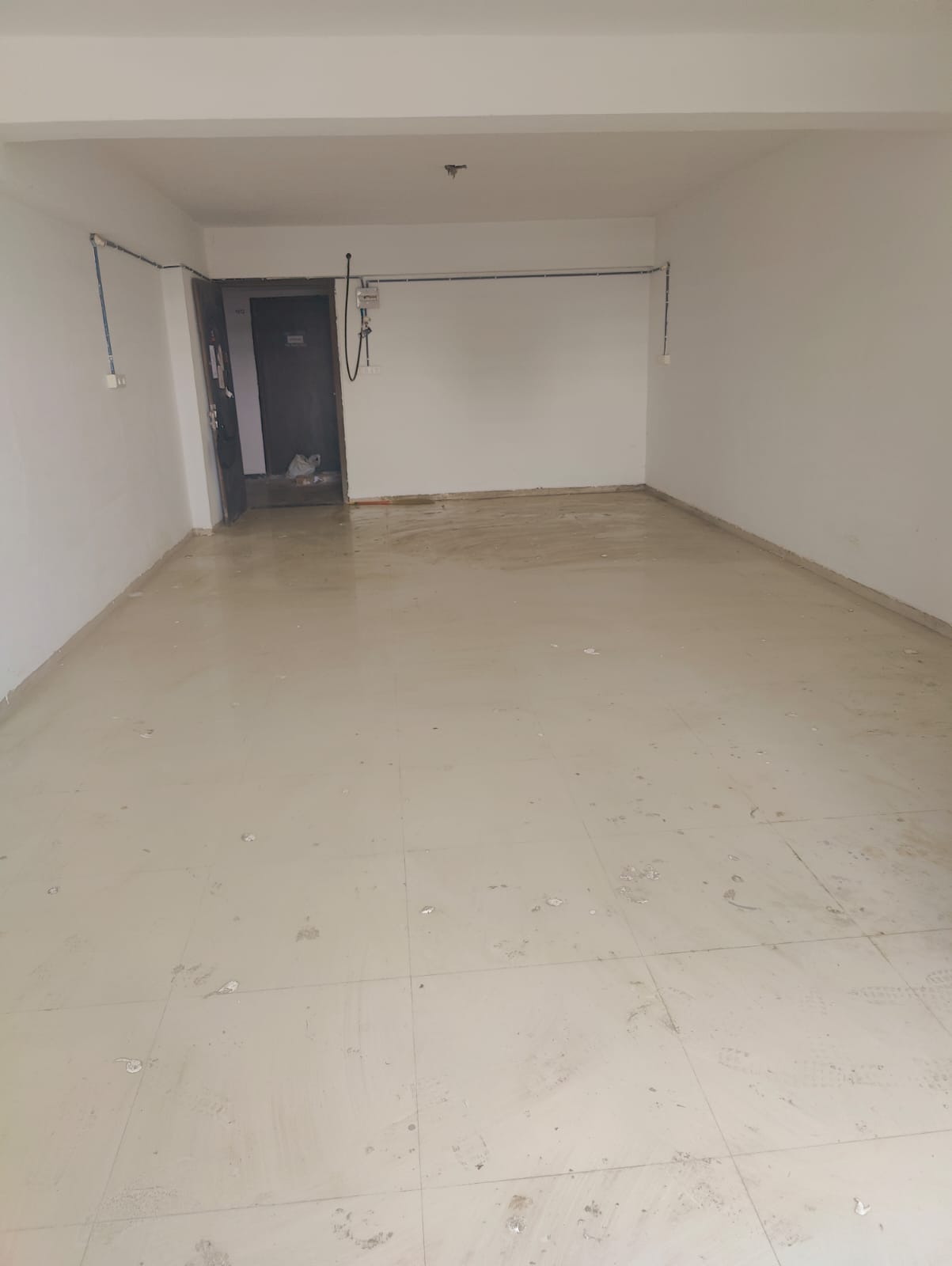 918 Sq. Ft. Commercial Office for Rent in Prahladnagar Ahmedabad - Media 8