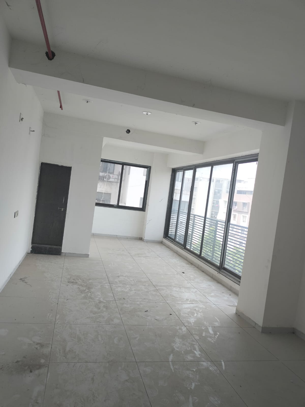 784 Sq. Ft. Commercial Office for Rent in Cg Road Ahmedabad - Media 2