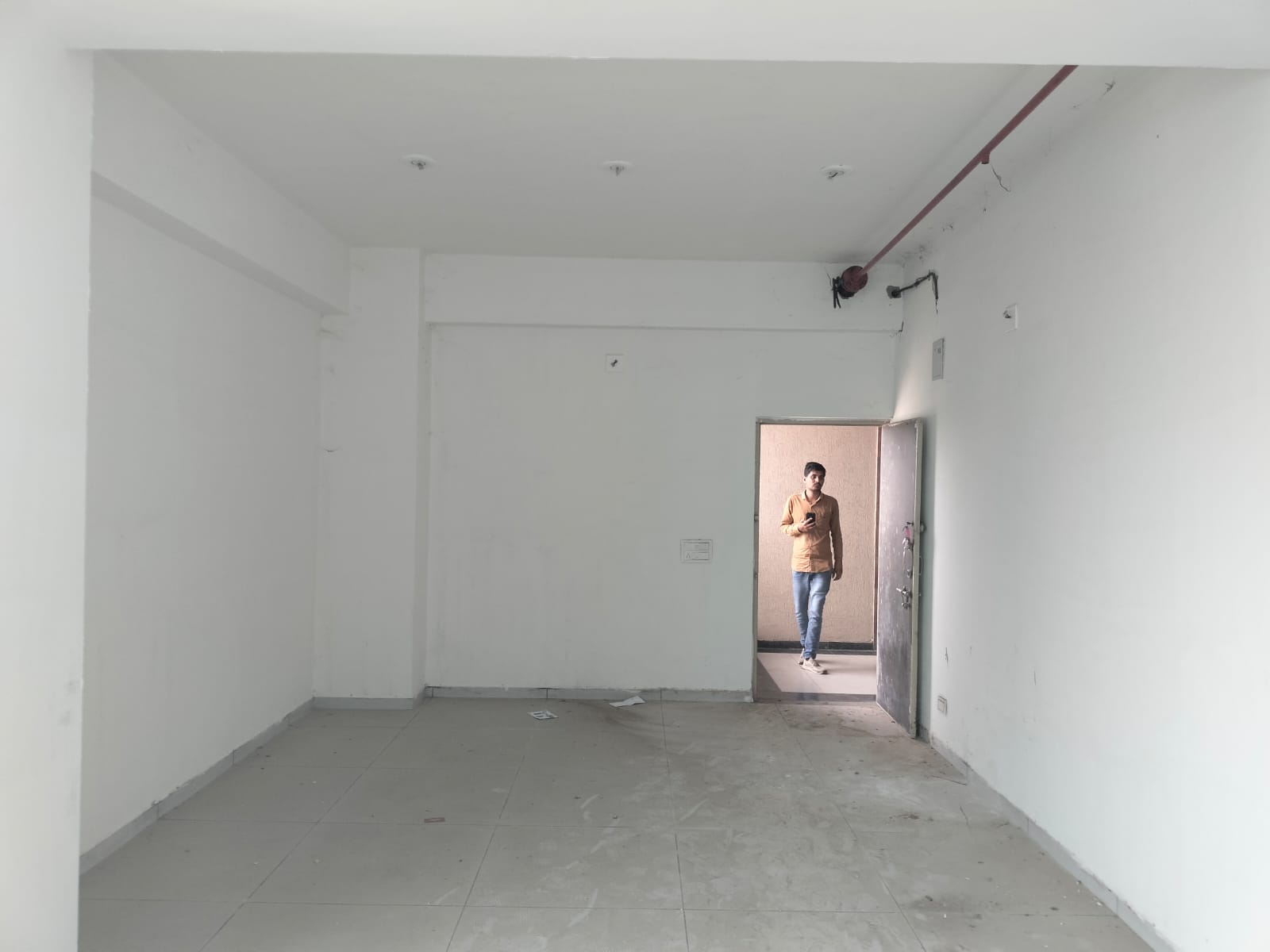 784 Sq. Ft. Commercial Office for Rent in Cg Road Ahmedabad - Media 3