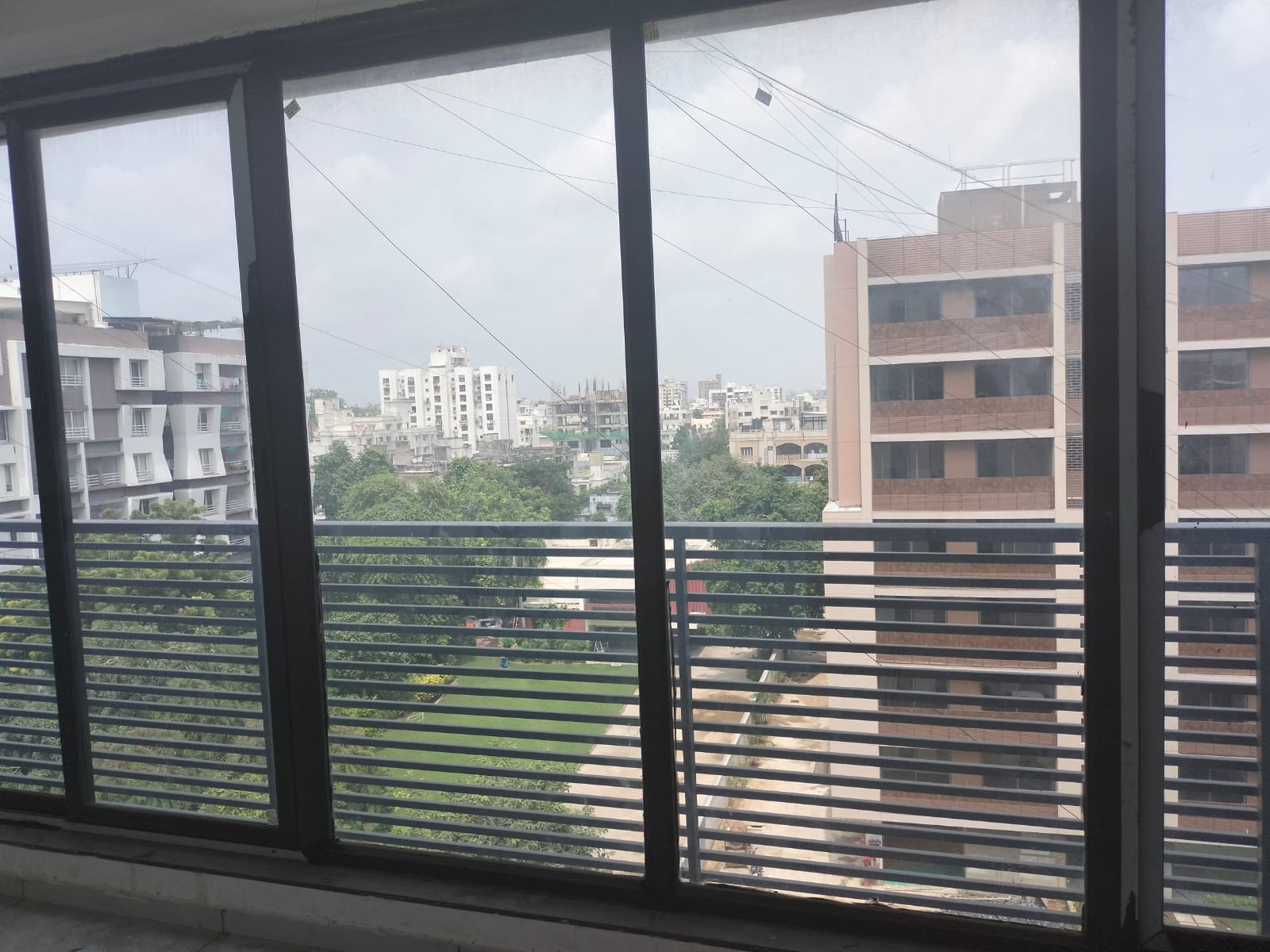 784 Sq. Ft. Commercial Office for Rent in Cg Road Ahmedabad - Media 4