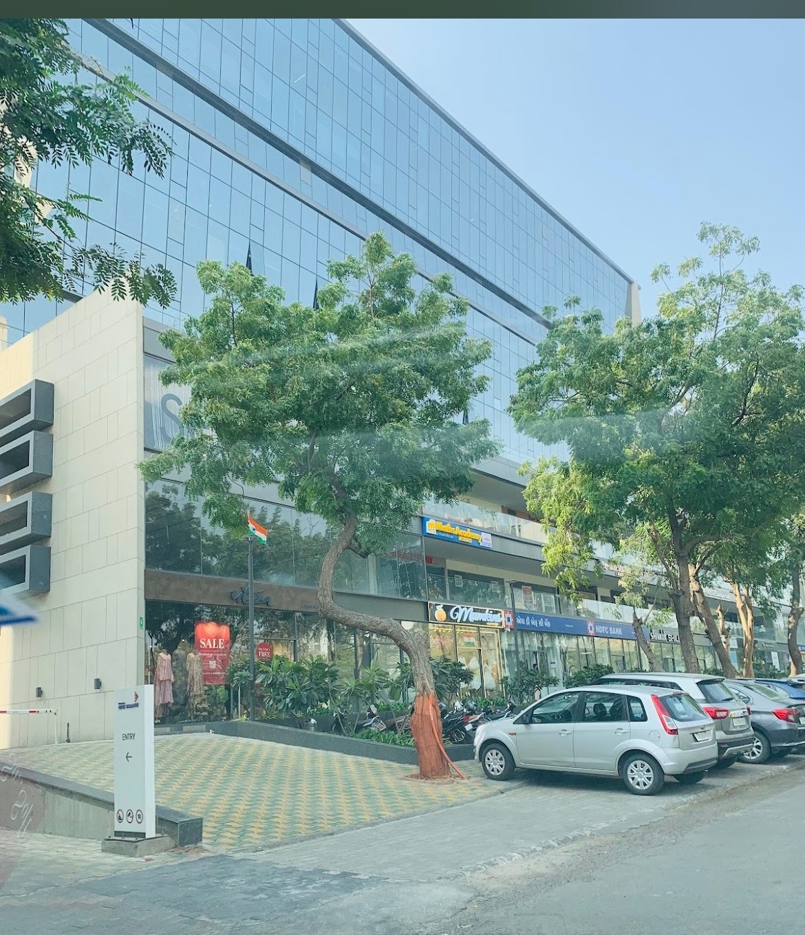 700 Sq. Ft. Commercial Office for Rent in Vastrapur Ahmedabad