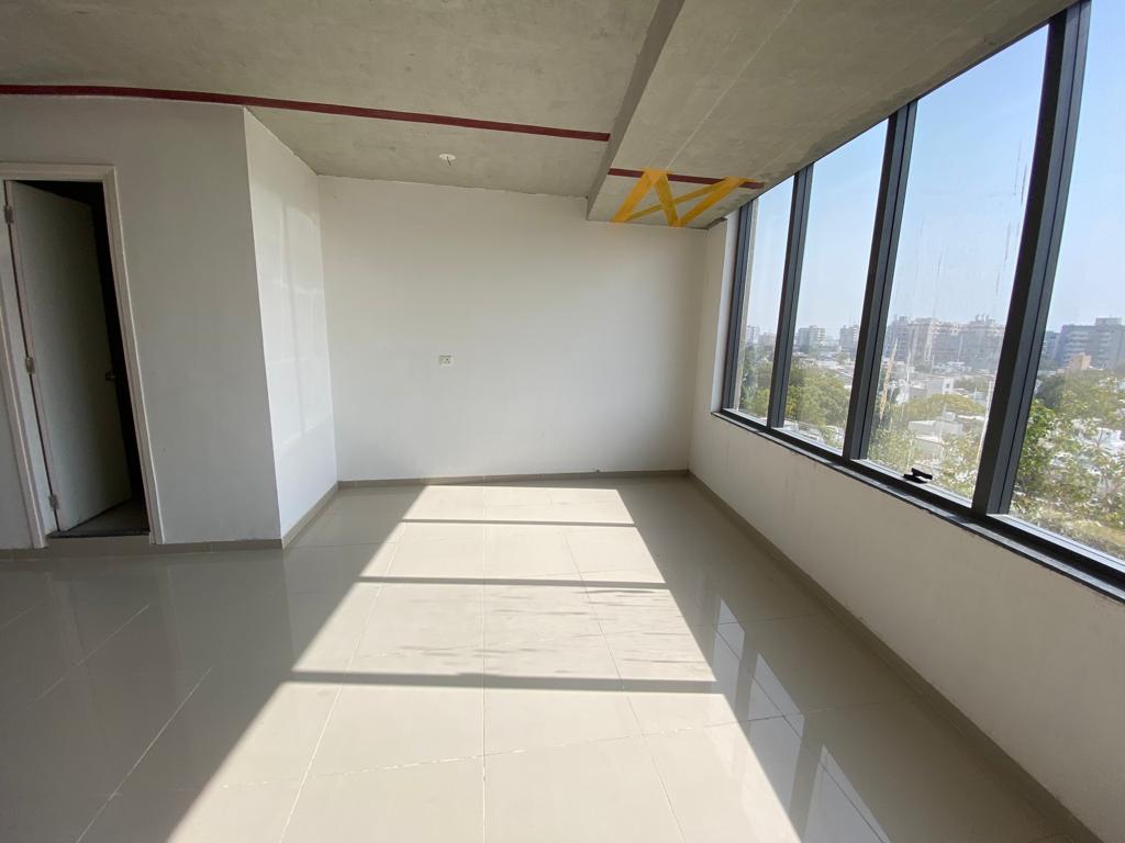700 Sq. Ft. Commercial Office for Rent in Vastrapur Ahmedabad - Media 8