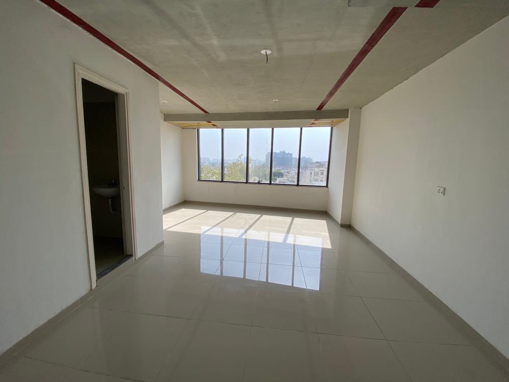 700 Sq. Ft. Commercial Office for Rent in Vastrapur Ahmedabad - Media 9