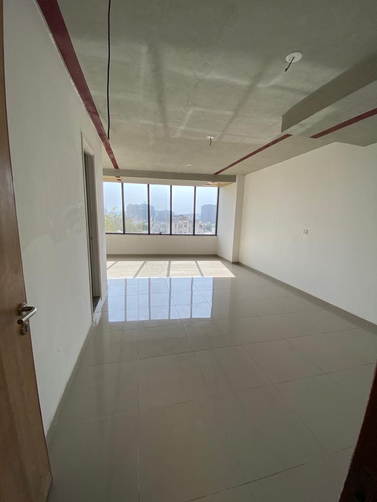 700 Sq. Ft. Commercial Office for Rent in Vastrapur Ahmedabad - Media 10