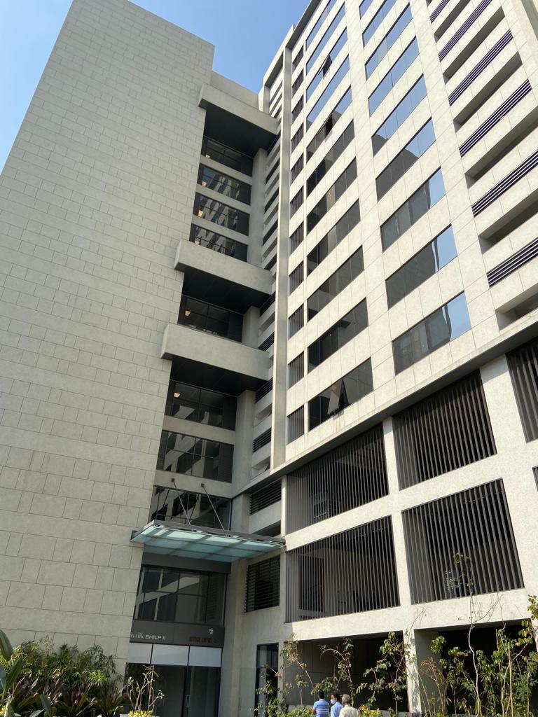 700 Sq. Ft. Commercial Office for Rent in Vastrapur Ahmedabad - Media 13