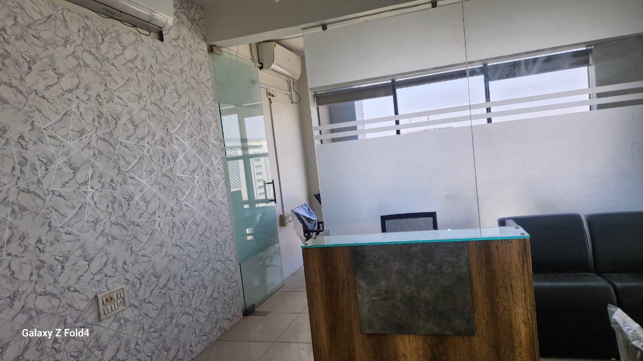 1095 Sq. Ft. Commercial Office for Rent in Sg Highway Ahmedabad - Media 15