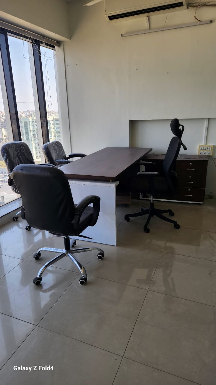 1095 Sq. Ft. Commercial Office for Rent in Sg Highway Ahmedabad - Media 9