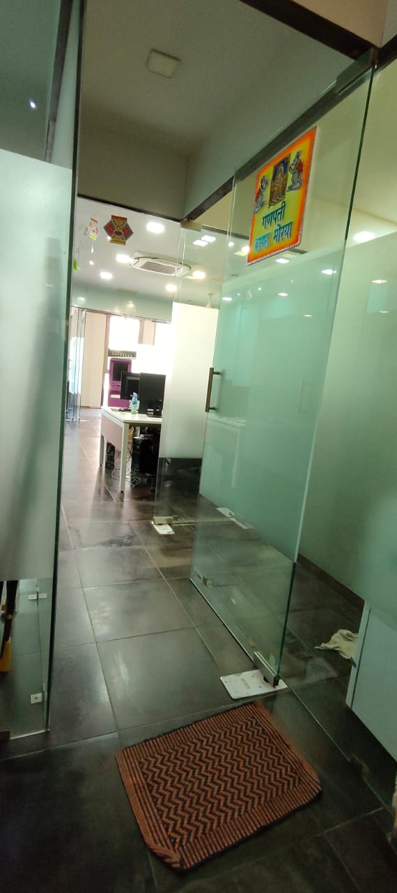1611 Sq. Ft. Commercial Office for Rent in Sg Highway Ahmedabad - Media 5