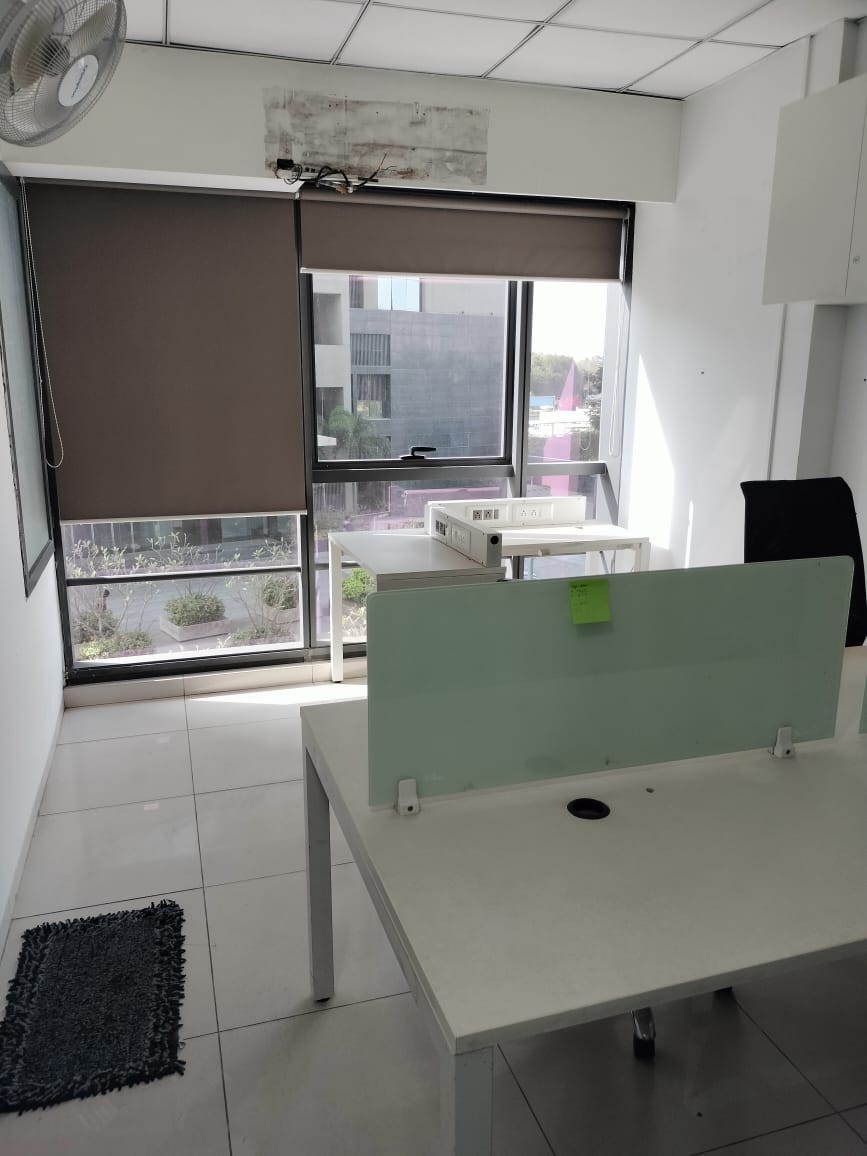 585 Sq. Ft. Commercial Office for Rent in Sg Highway Ahmedabad - Media 7