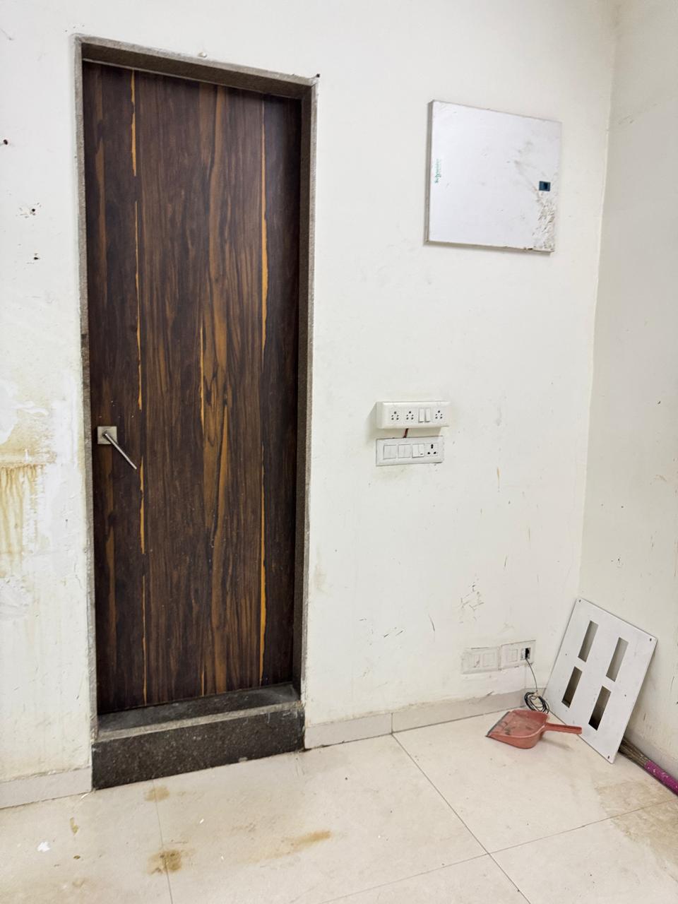 1250 Sq. Ft. Commercial Office for Rent in Satellite Ahmedabad - Media 2